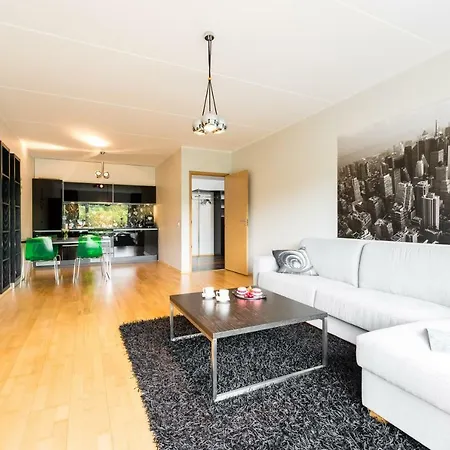 Kaarli Avenue * Reval
