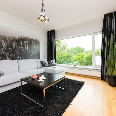 Kaarli Avenue * Reval
